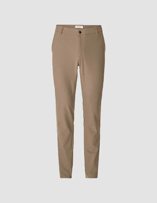 Essential Pants Regular Walnut