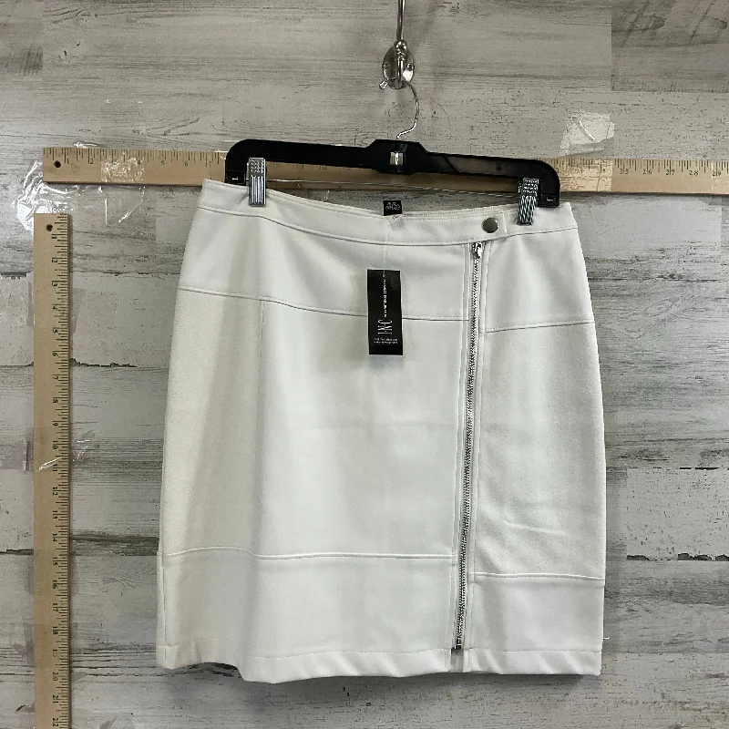 Skirt Mini & Short By Inc In White, Size: 8