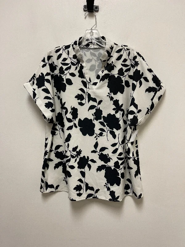 Top Short Sleeve By Clothes Mentor In Black & Cream, Size: 2x