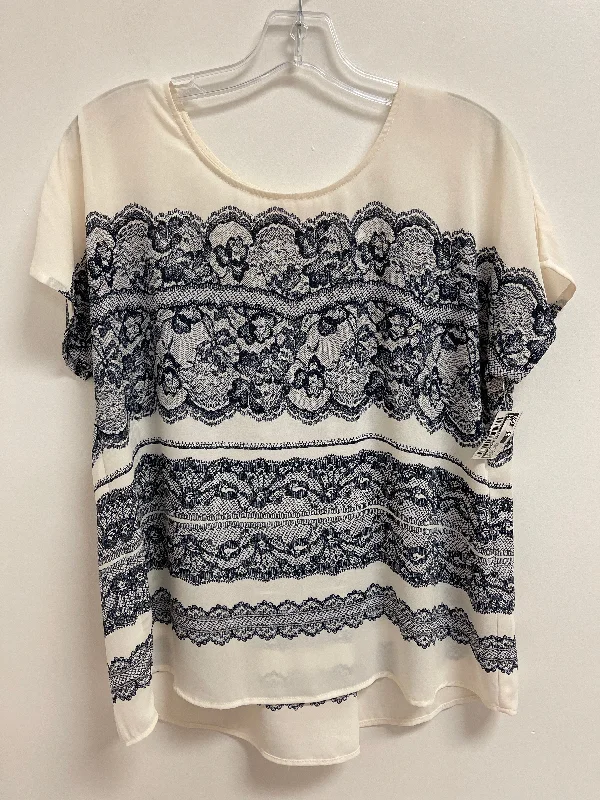 Top Short Sleeve By Clothes Mentor In Blue & White, Size: M